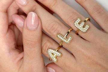 Anillo inicial con zirconias