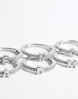 Anillo iniciales plateado