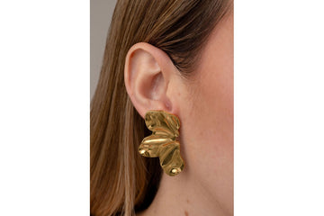 Aretes Media Flor Dorada