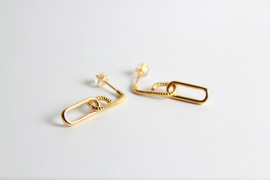 Aretes clip dorado