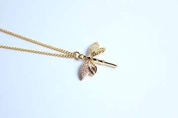 Collar libélula zirconias