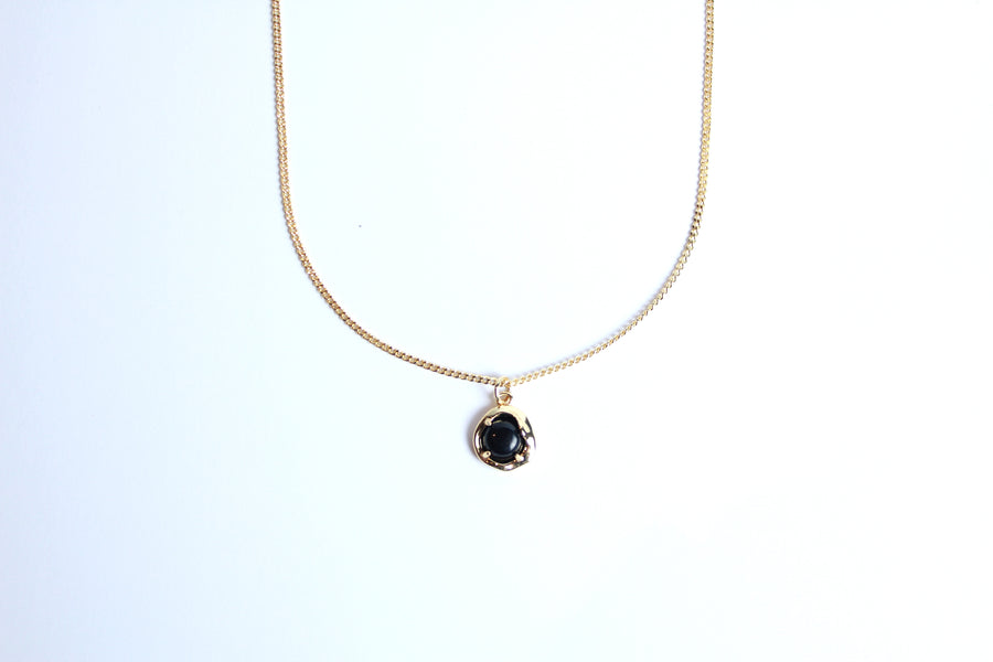 Collar dije piedra negra