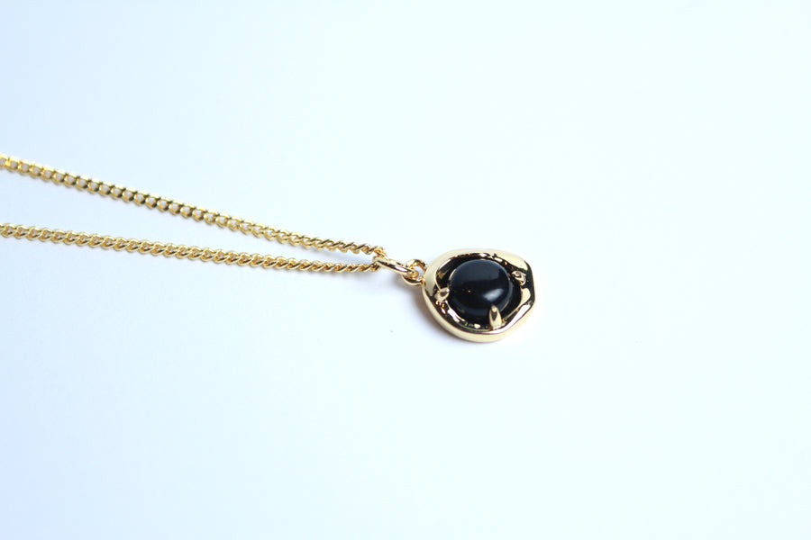 Collar dije piedra negra