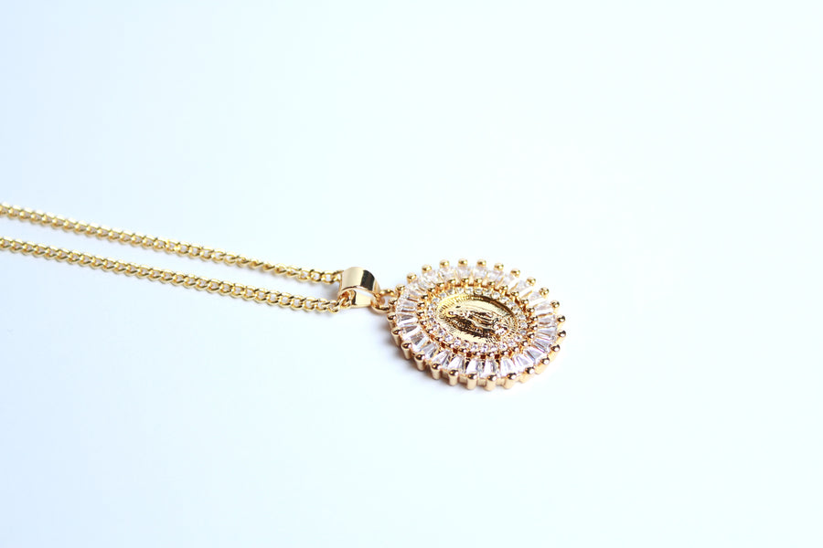 Collar virgen guadalupe zirconias