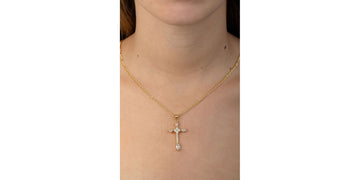 Collar dije cruz zirconias con flor