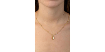 Collar Dije Media Concha