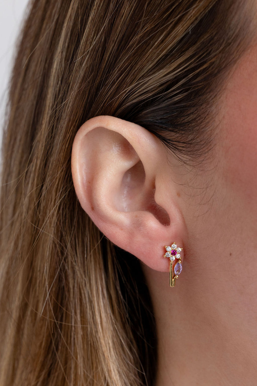 Broquel flor tallo largo