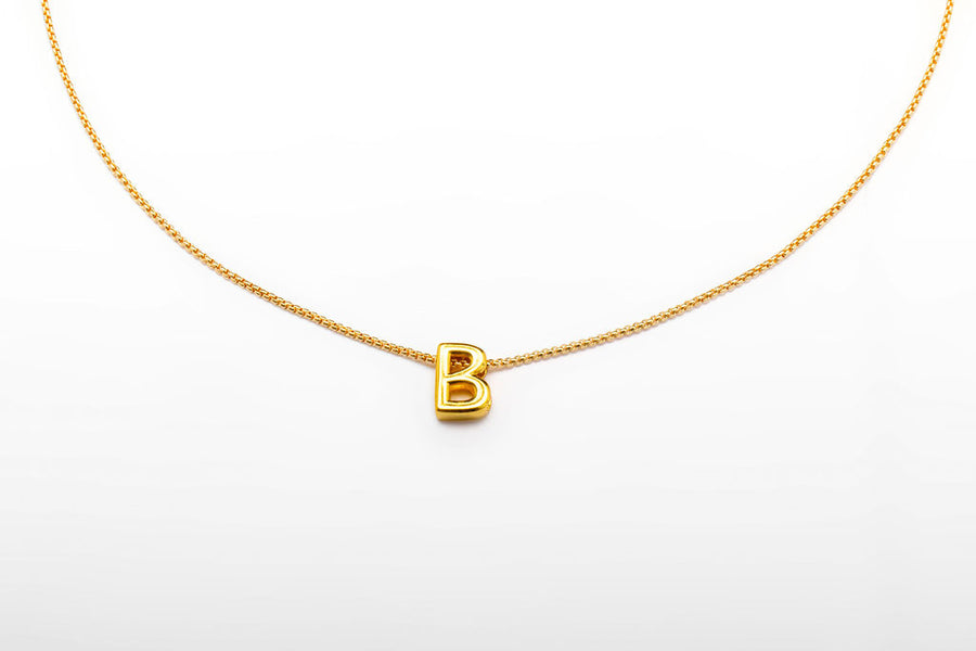 Collar inicial doradas