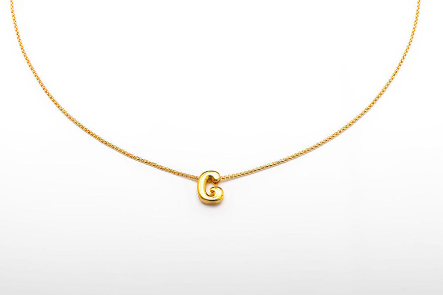 Collar inicial doradas
