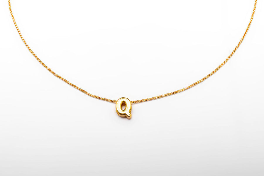 Collar inicial doradas