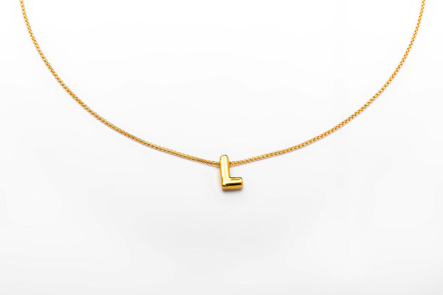 Collar inicial doradas