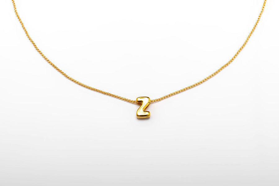 Collar inicial doradas