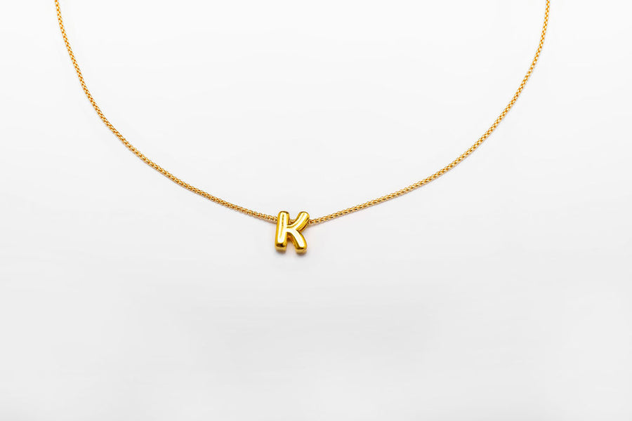 Collar inicial doradas