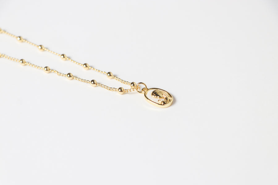 Collar Virgen Fondo Blanco