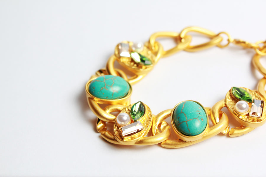 Pulsera piedra turquesa con cristales verdes y blancos