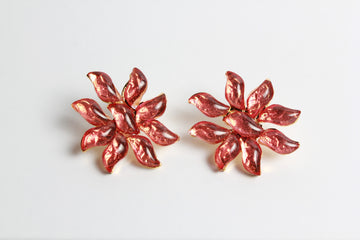 Aretes atemporales flores rosadas